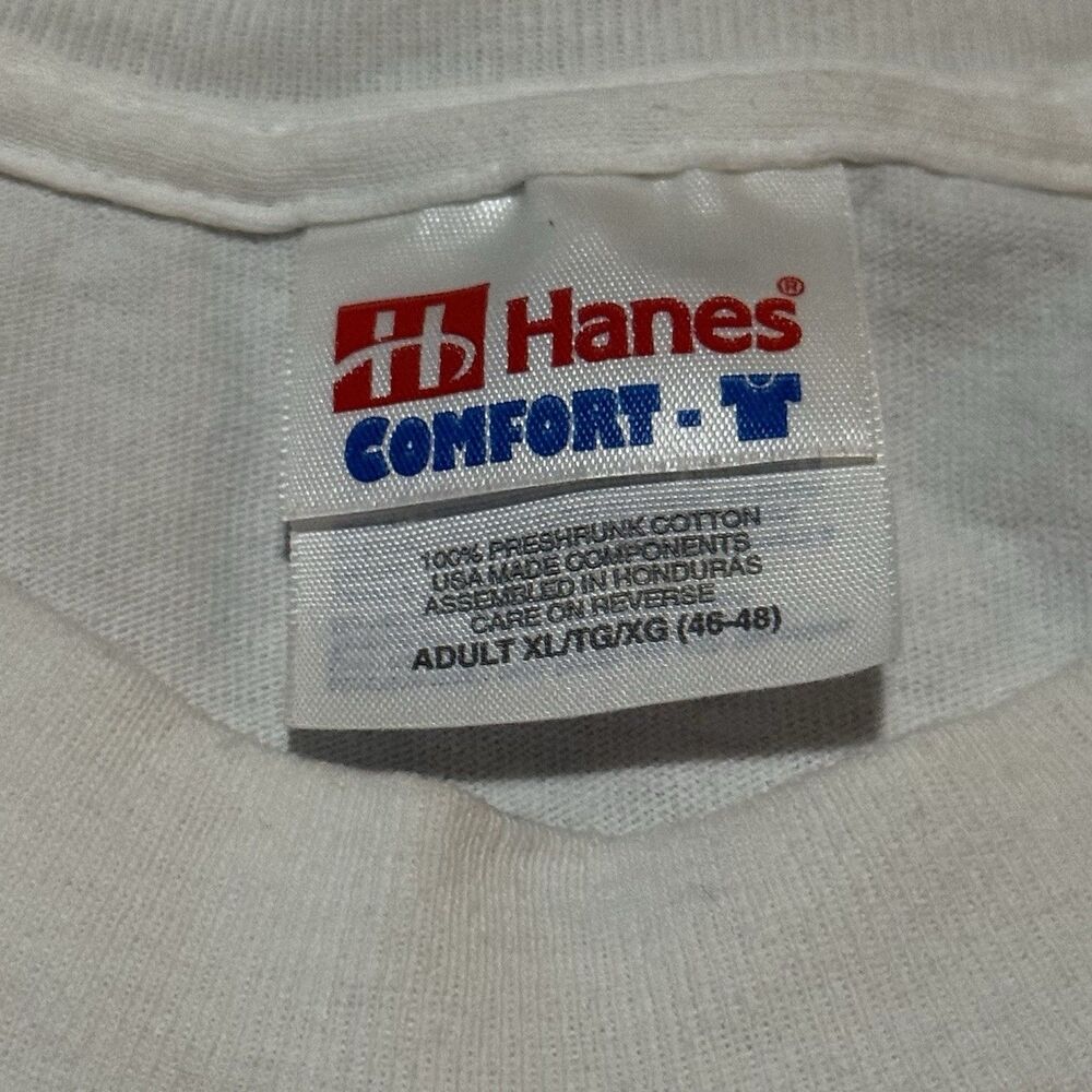 Vintage 90s Butterflies of the World T Shirt XL Hanes Liberty Graphics Nature - Picture 4 of 4